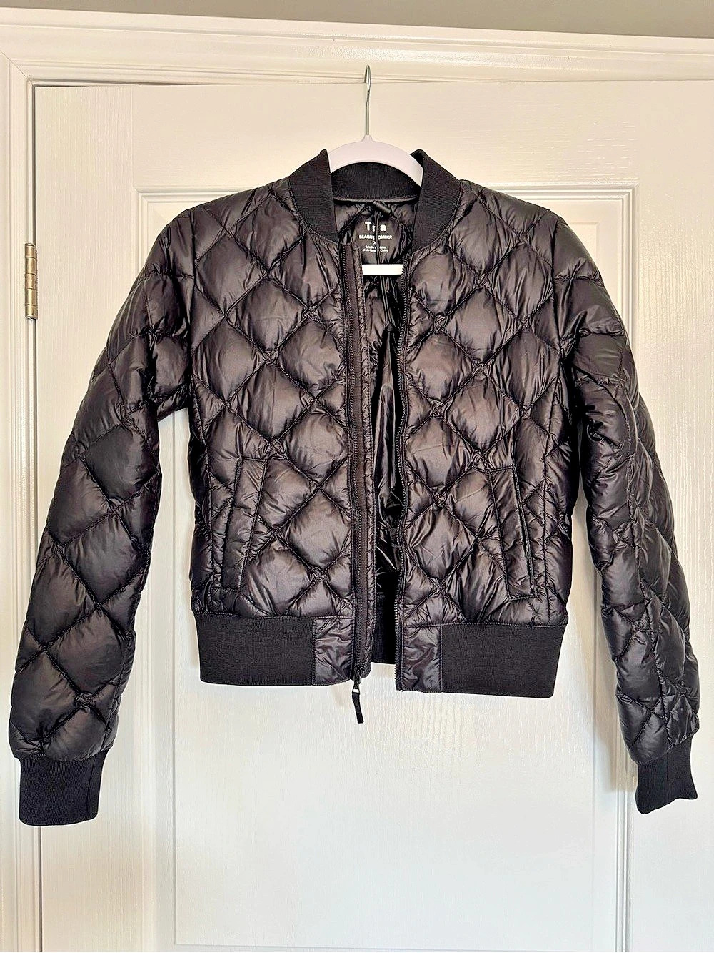 TNA Aritzia League Bomber Packable Quilted Puffer Jacket in Black - XS